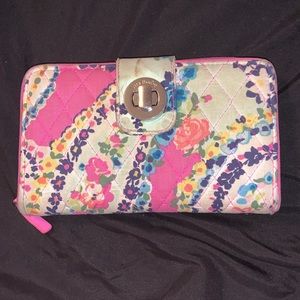 Vera Bradley Turnlock wallet